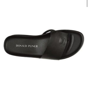 Womens Black Slide Sandals - Minimal Leather Upper

Donald pliner sandals